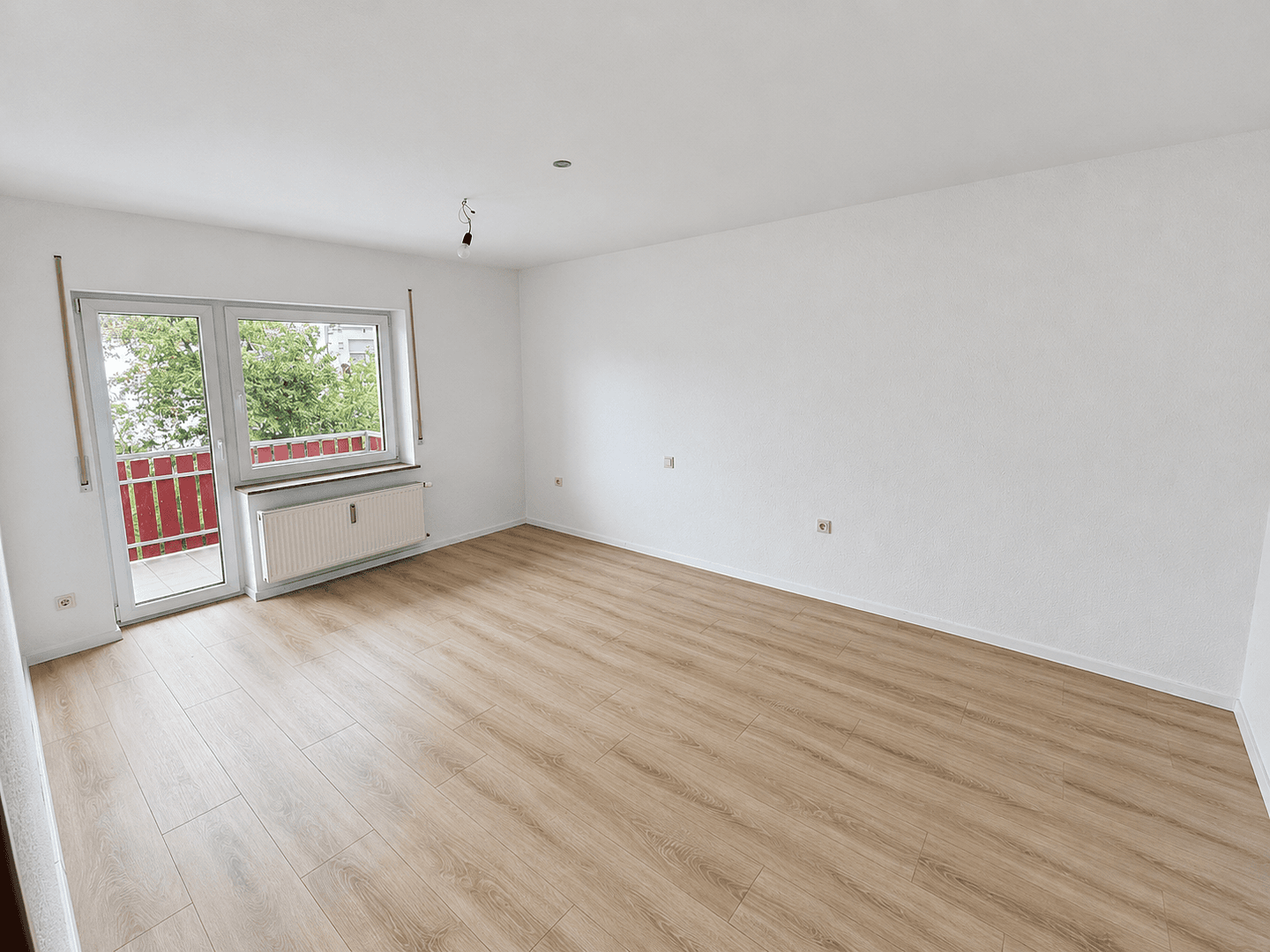 Prenájom bytu 5-izbový 105 m², Marburg, Hesensko Prenájom bytu 5-izbový 105 m², Marburg, Hesensko