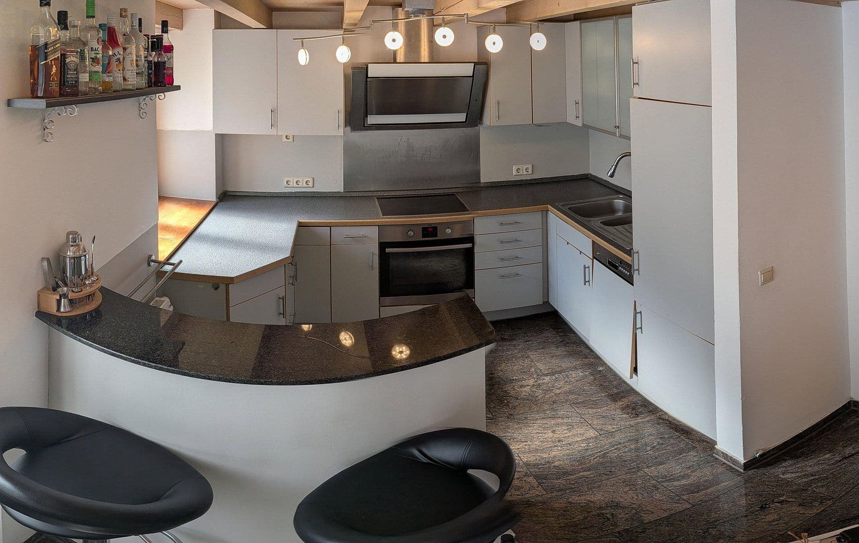 Predaj domu 131 m², pozemok 161 m², Mundelsheim, Bádensko-Wurttembersko Predaj domu 131 m², pozemok 161 m², Mundelsheim, Bádensko-Wurttembersko