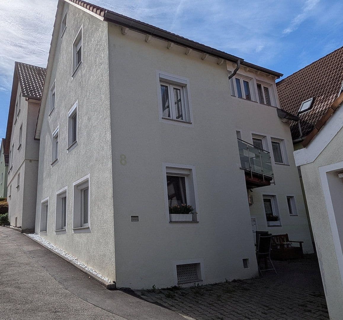 Predaj domu 131 m², pozemok 161 m², Mundelsheim, Bádensko-Wurttembersko Predaj domu 131 m², pozemok 161 m², Mundelsheim, Bádensko-Wurttembersko
