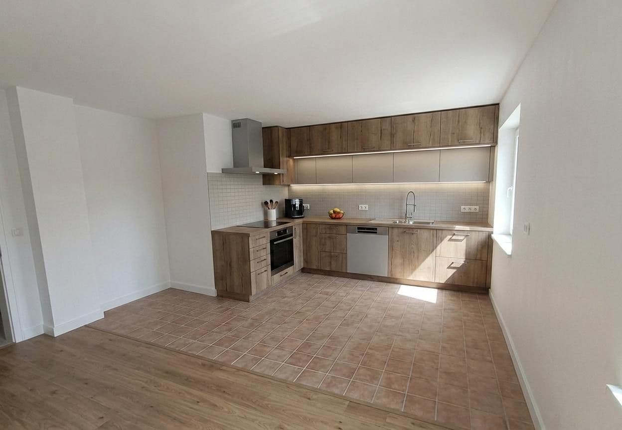 Prenájom bytu 4-izbový 95 m², Hakenstraße, Dortmund, Severné Porýnie - Westfálsko Prenájom bytu 4-izbový 95 m², Hakenstraße, Dortmund, Severné Porýnie - Westfálsko