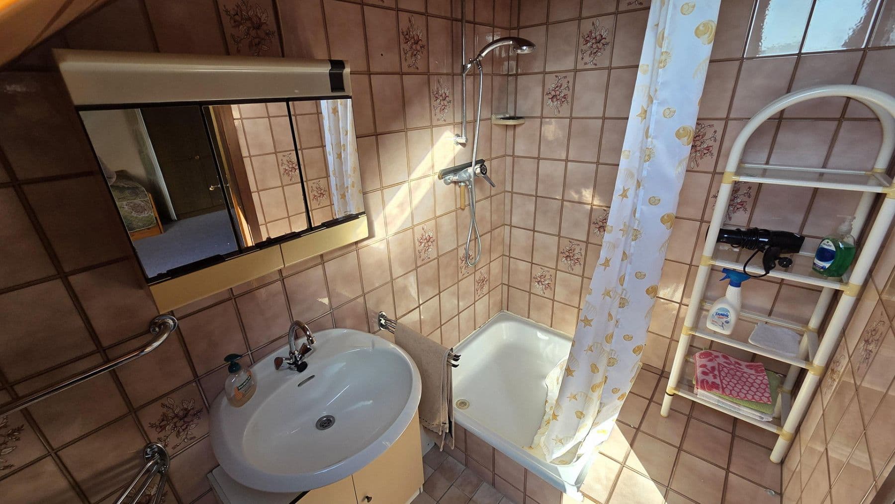 Predaj domu 97 m², pozemok 140 m², Köln Esch, Severné Porýnie - Westfálsko Predaj domu 97 m², pozemok 140 m², Köln Esch, Severné Porýnie - Westfálsko