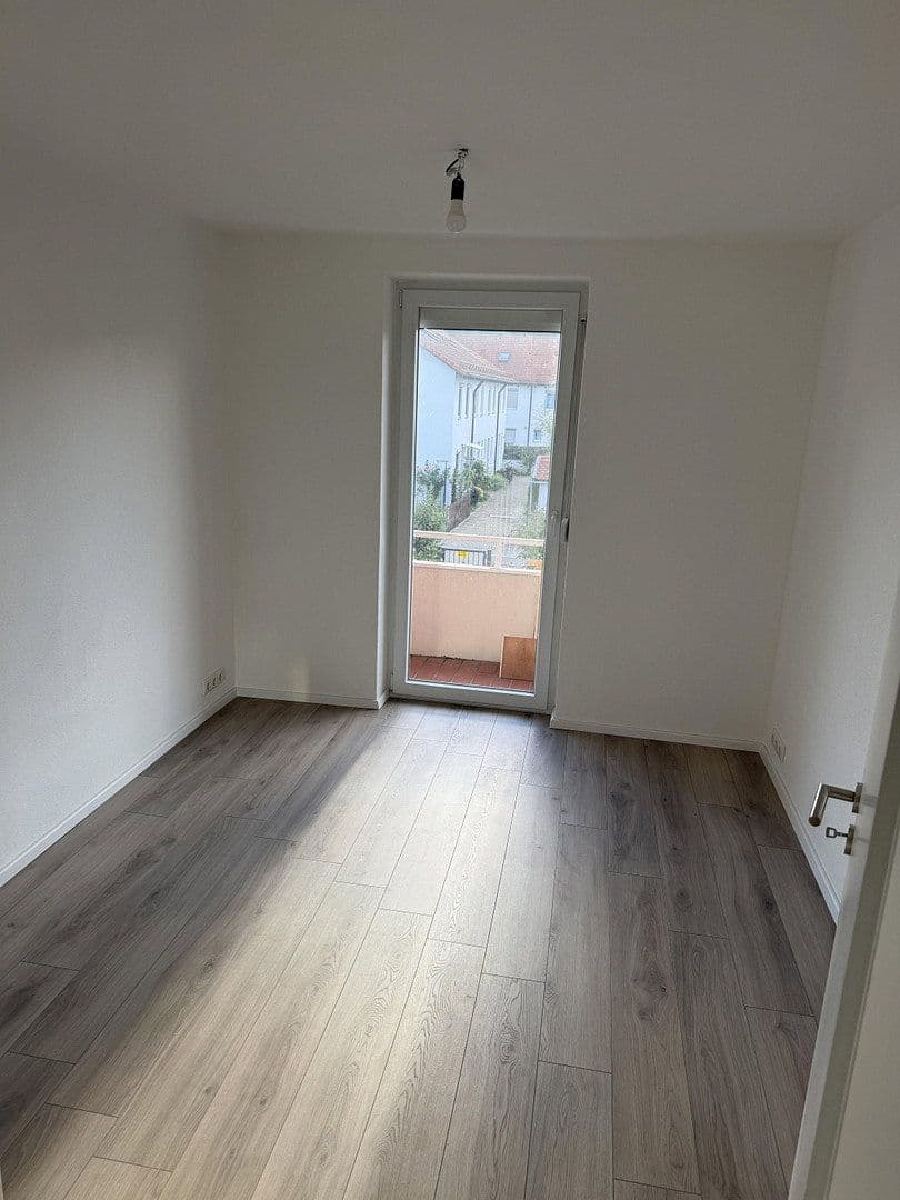 Prenájom domu 90 m², pozemok 220 m², Mindelheim, Bavorsko Prenájom domu 90 m², pozemok 220 m², Mindelheim, Bavorsko