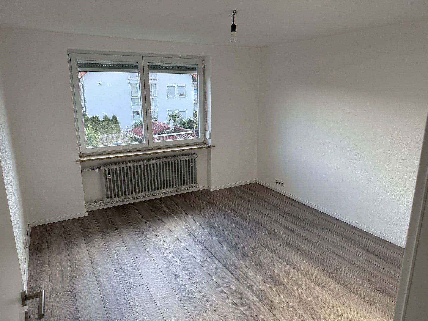 Prenájom domu 90 m², pozemok 220 m², Mindelheim, Bavorsko Prenájom domu 90 m², pozemok 220 m², Mindelheim, Bavorsko