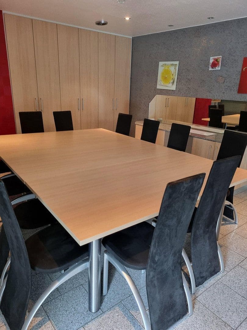 Prenájom kancelárie 206 m², Altdorf, Bádensko-Wurttembersko Prenájom kancelárie 206 m², Altdorf, Bádensko-Wurttembersko