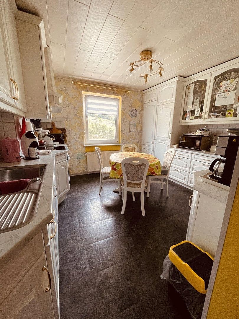 Predaj domu 154 m², pozemok 875 m², Heringen (Werra), Hesensko Predaj domu 154 m², pozemok 875 m², Heringen (Werra), Hesensko