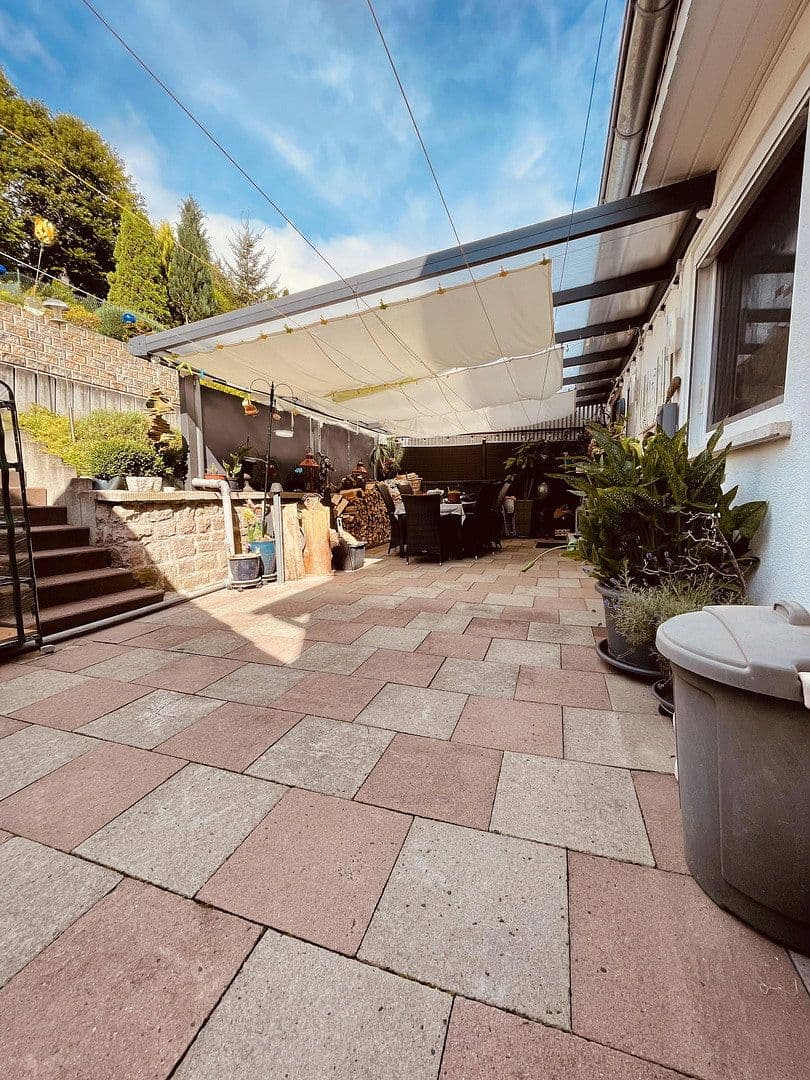 Predaj domu 154 m², pozemok 875 m², Heringen (Werra), Hesensko Predaj domu 154 m², pozemok 875 m², Heringen (Werra), Hesensko