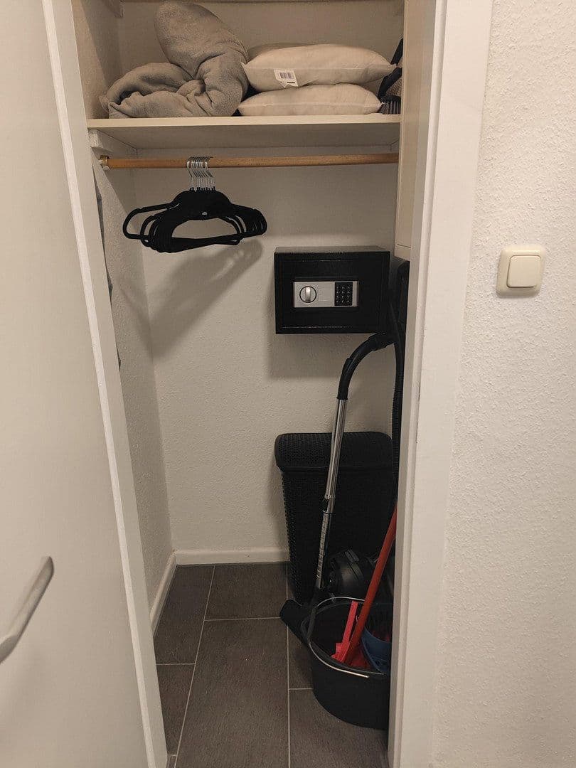 Prenájom bytu 1-izbový 36 m², Bochum - Bochum-Mitte, Severné Porýnie - Westfálsko Prenájom bytu 1-izbový 36 m², Bochum - Bochum-Mitte, Severné Porýnie - Westfálsko