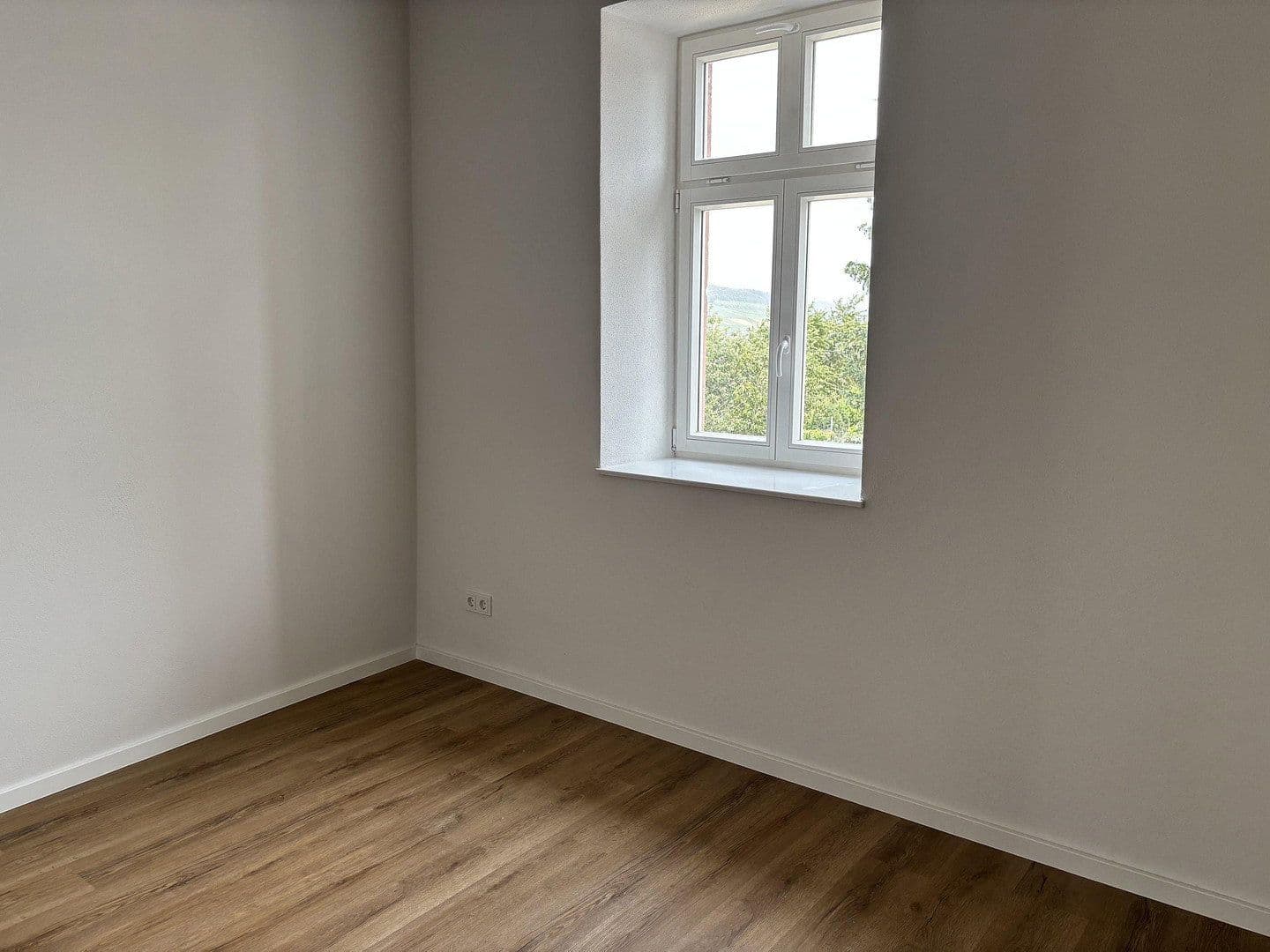 Prenájom bytu 2-izbový 82 m², Moselstraße 6, Osann-Monzel, Porýnie-Falcko Prenájom bytu 2-izbový 82 m², Moselstraße 6, Osann-Monzel, Porýnie-Falcko