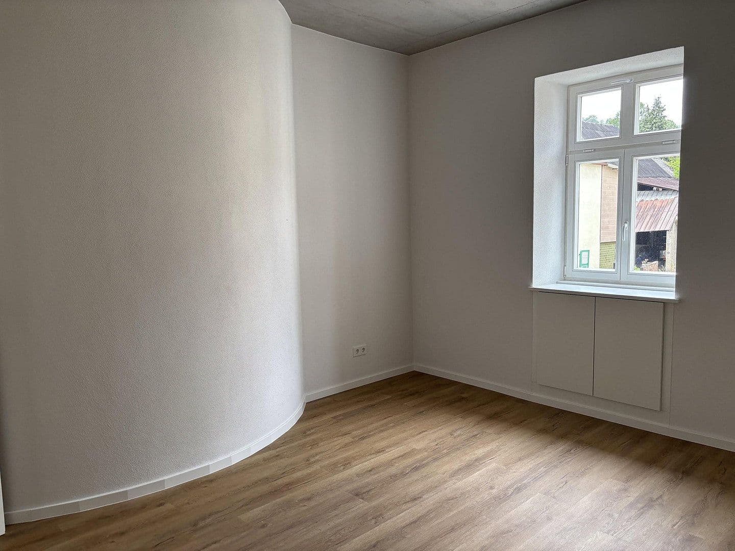 Prenájom bytu 2-izbový 82 m², Moselstraße 6, Osann-Monzel, Porýnie-Falcko Prenájom bytu 2-izbový 82 m², Moselstraße 6, Osann-Monzel, Porýnie-Falcko