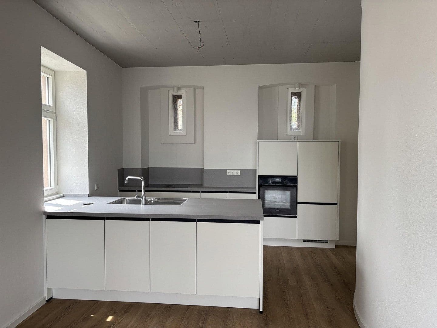 Prenájom bytu 2-izbový 82 m², Moselstraße 6, Osann-Monzel, Porýnie-Falcko Prenájom bytu 2-izbový 82 m², Moselstraße 6, Osann-Monzel, Porýnie-Falcko