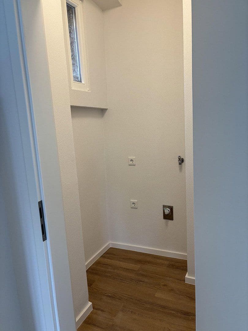 Prenájom bytu 2-izbový 82 m², Moselstraße 6, Osann-Monzel, Porýnie-Falcko Prenájom bytu 2-izbový 82 m², Moselstraße 6, Osann-Monzel, Porýnie-Falcko