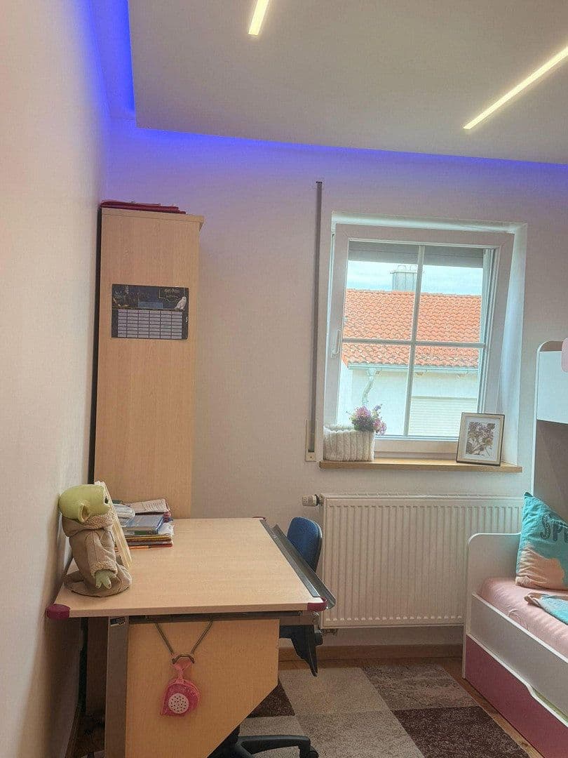 Predaj domu 200 m², pozemok 375 m², Brunnweg 12, Obertraubling, Bavorsko Predaj domu 200 m², pozemok 375 m², Brunnweg 12, Obertraubling, Bavorsko