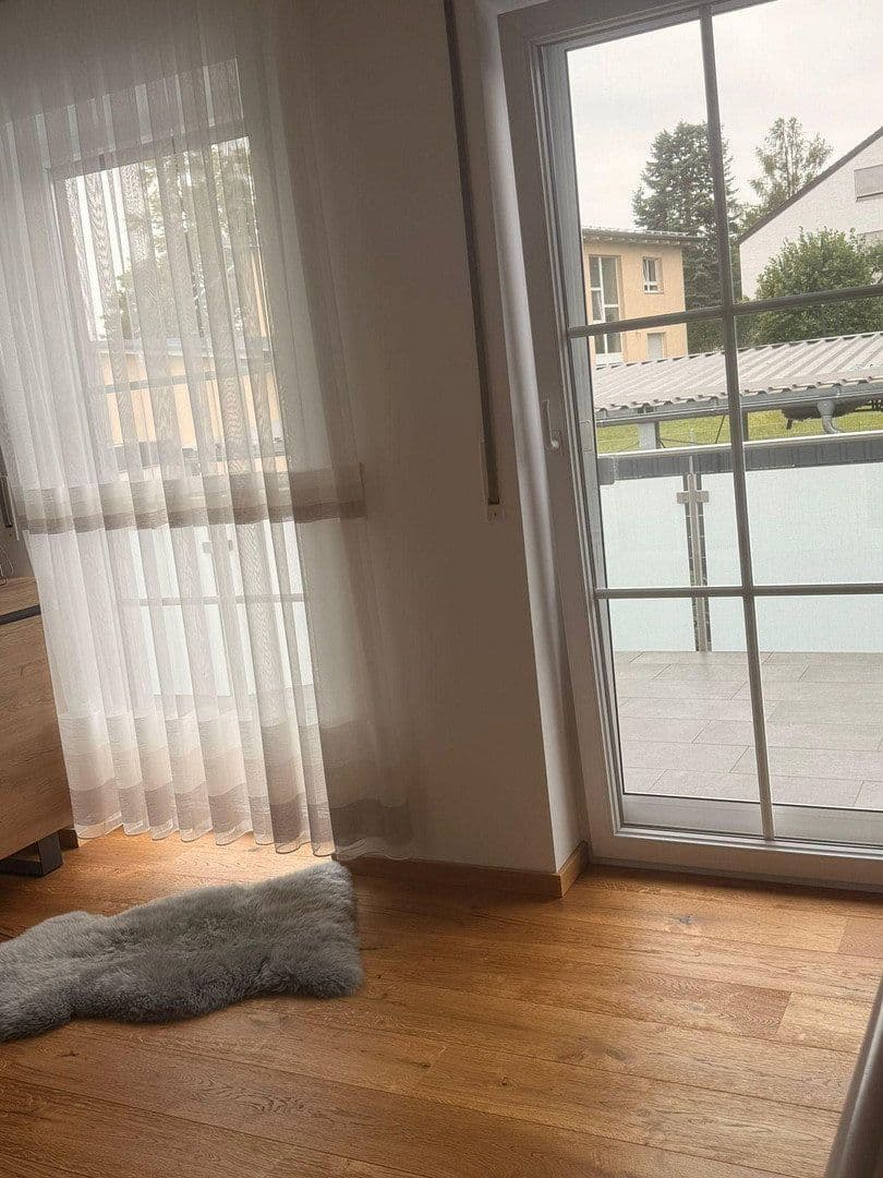 Predaj domu 200 m², pozemok 375 m², Brunnweg 12, Obertraubling, Bavorsko Predaj domu 200 m², pozemok 375 m², Brunnweg 12, Obertraubling, Bavorsko