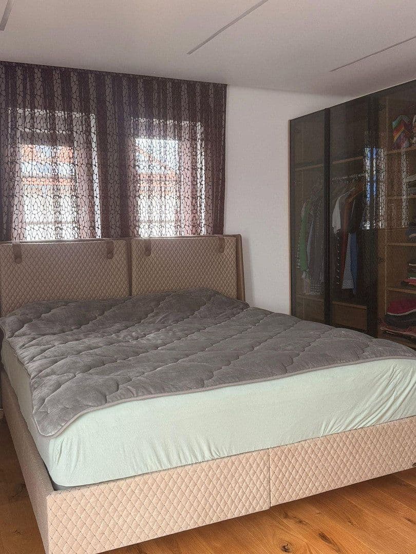 Predaj domu 200 m², pozemok 375 m², Brunnweg 12, Obertraubling, Bavorsko Predaj domu 200 m², pozemok 375 m², Brunnweg 12, Obertraubling, Bavorsko