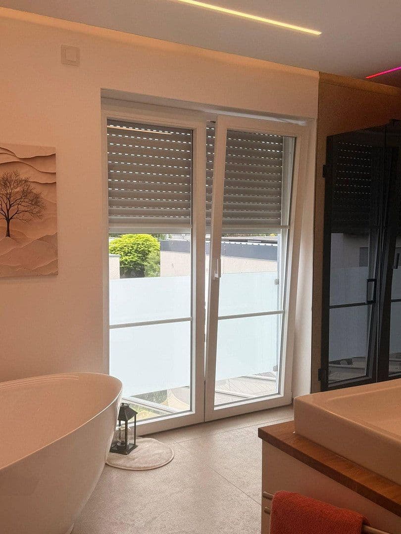Predaj domu 200 m², pozemok 375 m², Brunnweg 12, Obertraubling, Bavorsko Predaj domu 200 m², pozemok 375 m², Brunnweg 12, Obertraubling, Bavorsko