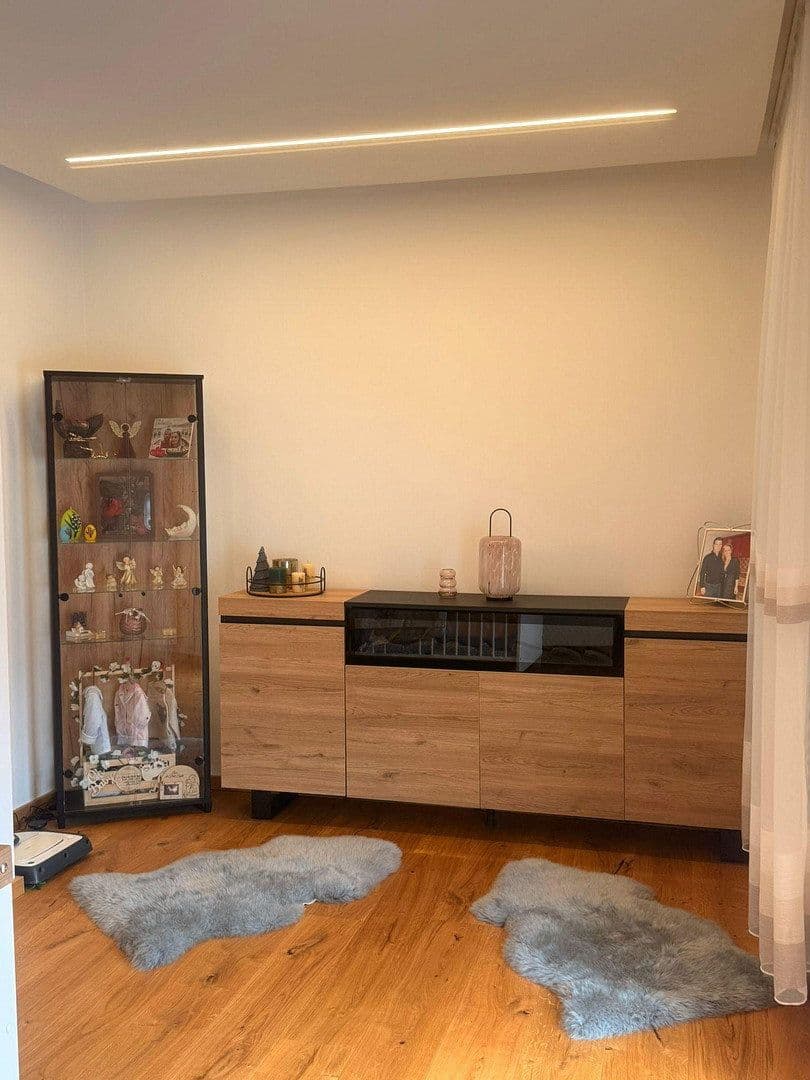 Predaj domu 200 m², pozemok 375 m², Brunnweg 12, Obertraubling, Bavorsko Predaj domu 200 m², pozemok 375 m², Brunnweg 12, Obertraubling, Bavorsko