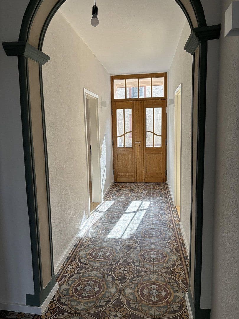 Prenájom bytu 5-izbový 146 m², Moselstraße 6, Osann-Monzel, Porýnie-Falcko Prenájom bytu 5-izbový 146 m², Moselstraße 6, Osann-Monzel, Porýnie-Falcko