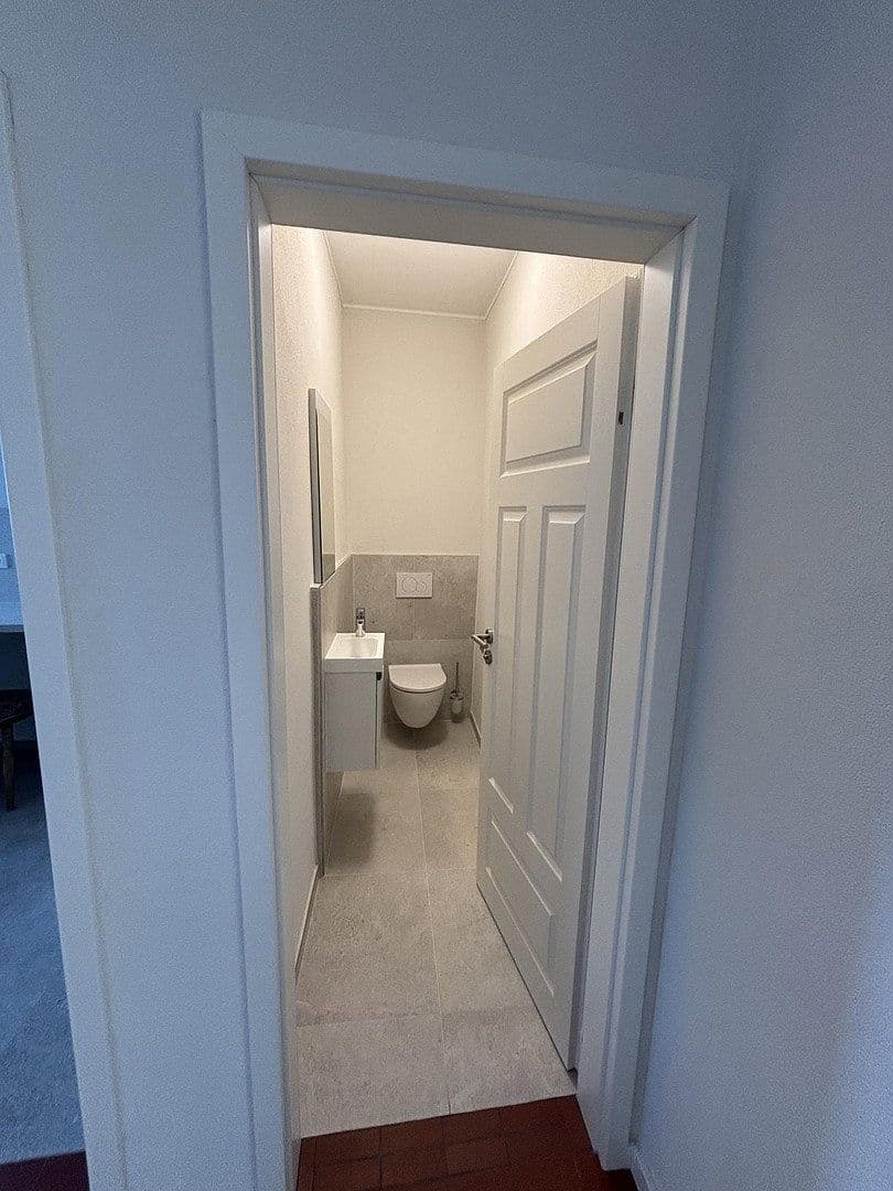 Prenájom bytu 5-izbový 146 m², Moselstraße 6, Osann-Monzel, Porýnie-Falcko Prenájom bytu 5-izbový 146 m², Moselstraße 6, Osann-Monzel, Porýnie-Falcko