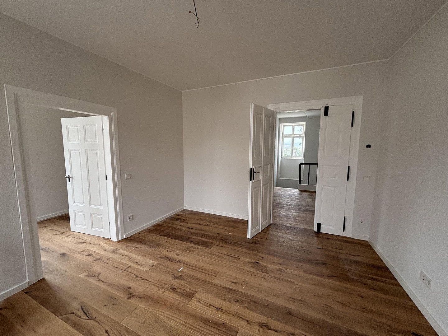 Prenájom bytu 5-izbový 146 m², Moselstraße 6, Osann-Monzel, Porýnie-Falcko Prenájom bytu 5-izbový 146 m², Moselstraße 6, Osann-Monzel, Porýnie-Falcko
