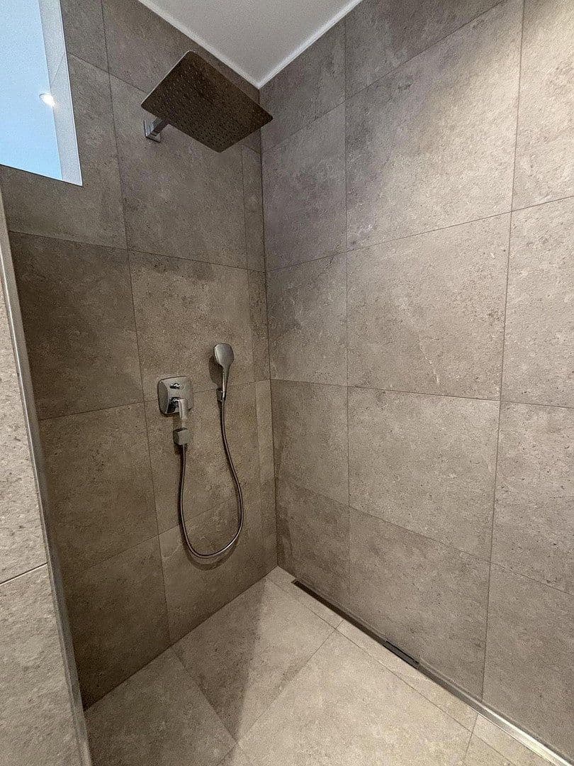 Prenájom bytu 5-izbový 146 m², Moselstraße 6, Osann-Monzel, Porýnie-Falcko Prenájom bytu 5-izbový 146 m², Moselstraße 6, Osann-Monzel, Porýnie-Falcko