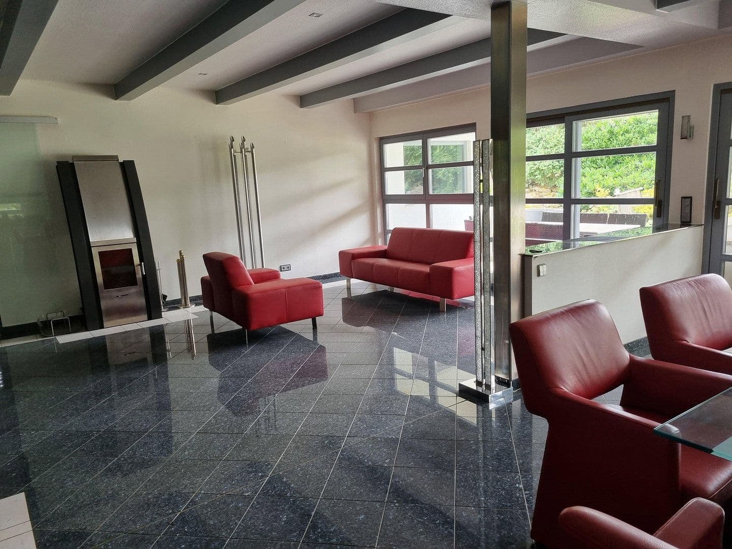 Prenájom domu 376 m², pozemok 300 m², Altdorf, Bádensko-Wurttembersko Prenájom domu 376 m², pozemok 300 m², Altdorf, Bádensko-Wurttembersko