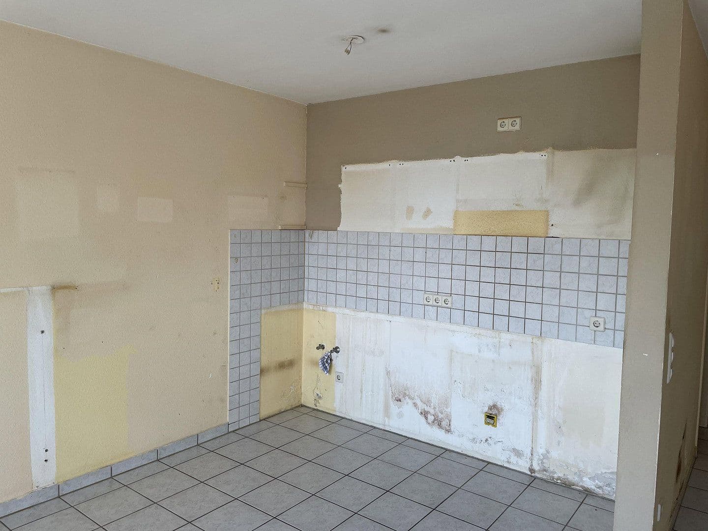 Prenájom bytu 2-izbový 54 m², Altestrasse 170, Frechen, Severné Porýnie - Westfálsko Prenájom bytu 2-izbový 54 m², Altestrasse 170, Frechen, Severné Porýnie - Westfálsko