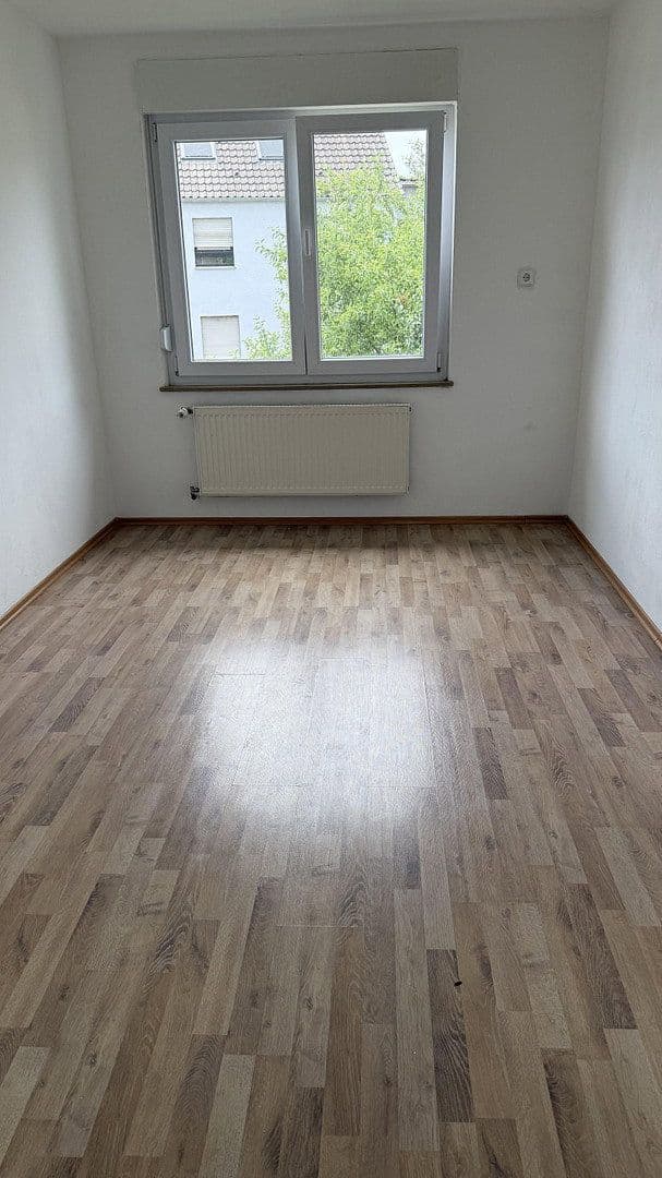 Prenájom bytu 3-izbový 72 m², Mögglingen, Bádensko-Wurttembersko Prenájom bytu 3-izbový 72 m², Mögglingen, Bádensko-Wurttembersko