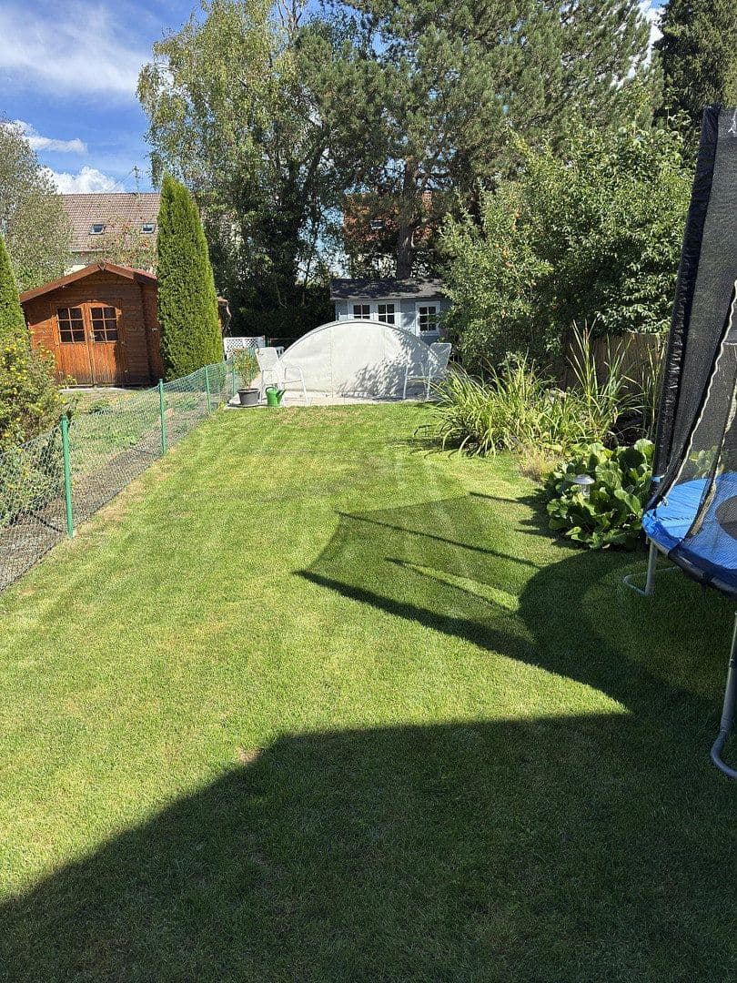 Predaj domu 135 m², pozemok 325 m², Höhenkirchen-Siegertsbrunn, Bavorsko Predaj domu 135 m², pozemok 325 m², Höhenkirchen-Siegertsbrunn, Bavorsko