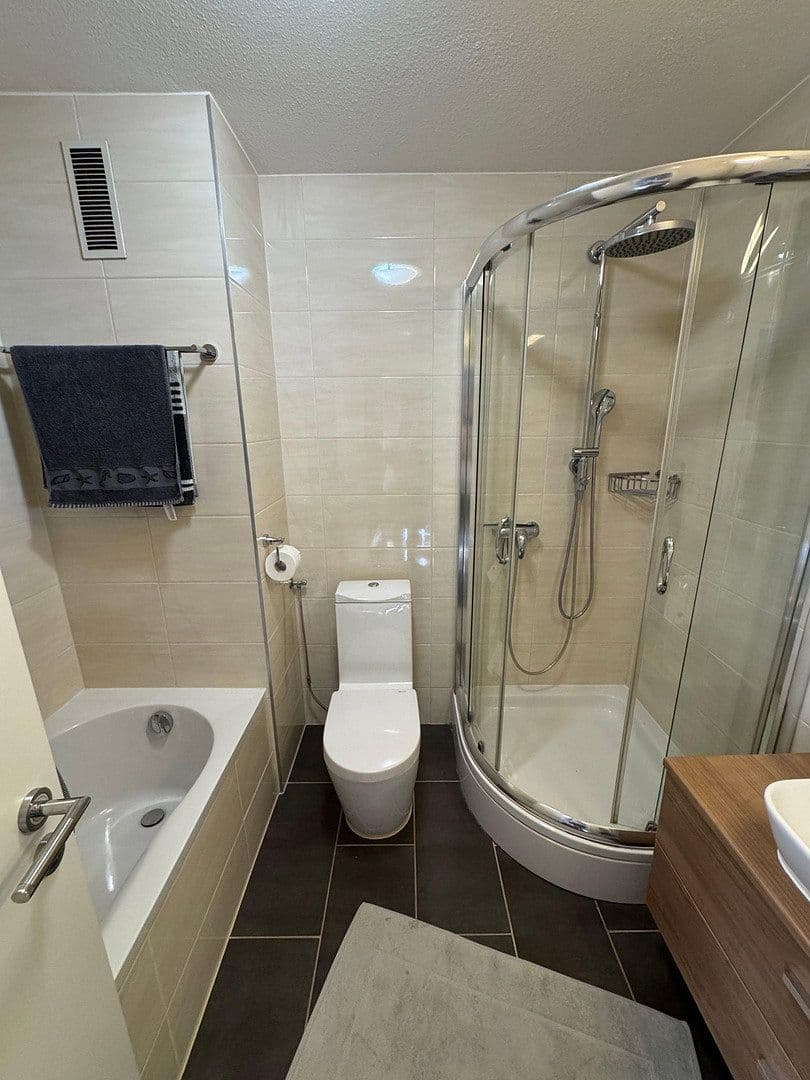 Predaj domu 135 m², pozemok 325 m², Höhenkirchen-Siegertsbrunn, Bavorsko Predaj domu 135 m², pozemok 325 m², Höhenkirchen-Siegertsbrunn, Bavorsko