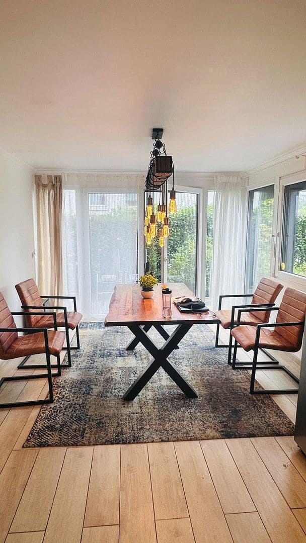 Predaj domu 187 m², pozemok 602 m², Tangstedt, Šlezvicko-Holštajnsko Predaj domu 187 m², pozemok 602 m², Tangstedt, Šlezvicko-Holštajnsko