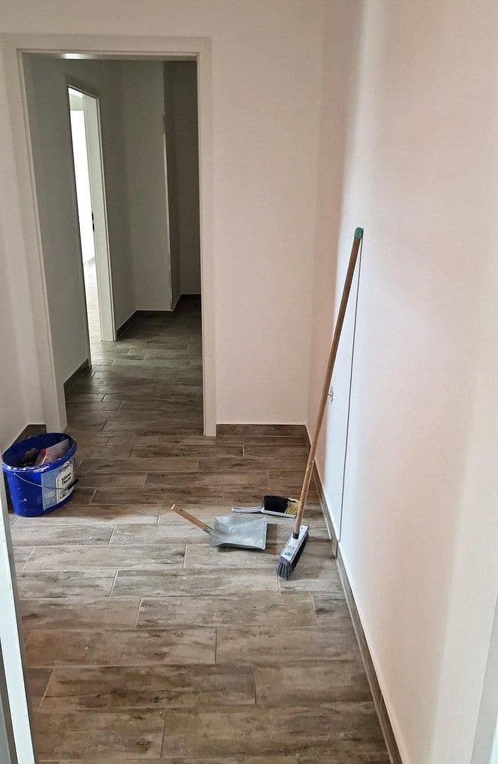 Prenájom bytu 5-izbový 140 m², Paul-Gruner-Straße 111, Chemnitz, Sasko Prenájom bytu 5-izbový 140 m², Paul-Gruner-Straße 111, Chemnitz, Sasko