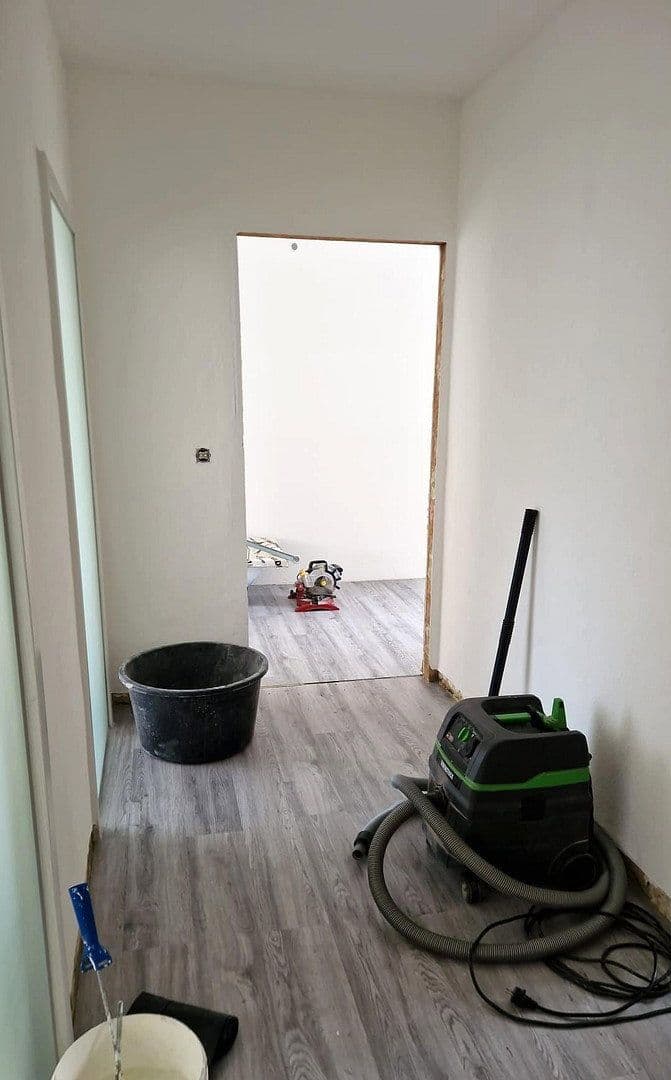 Prenájom bytu 5-izbový 140 m², Paul-Gruner-Straße 111, Chemnitz, Sasko Prenájom bytu 5-izbový 140 m², Paul-Gruner-Straße 111, Chemnitz, Sasko