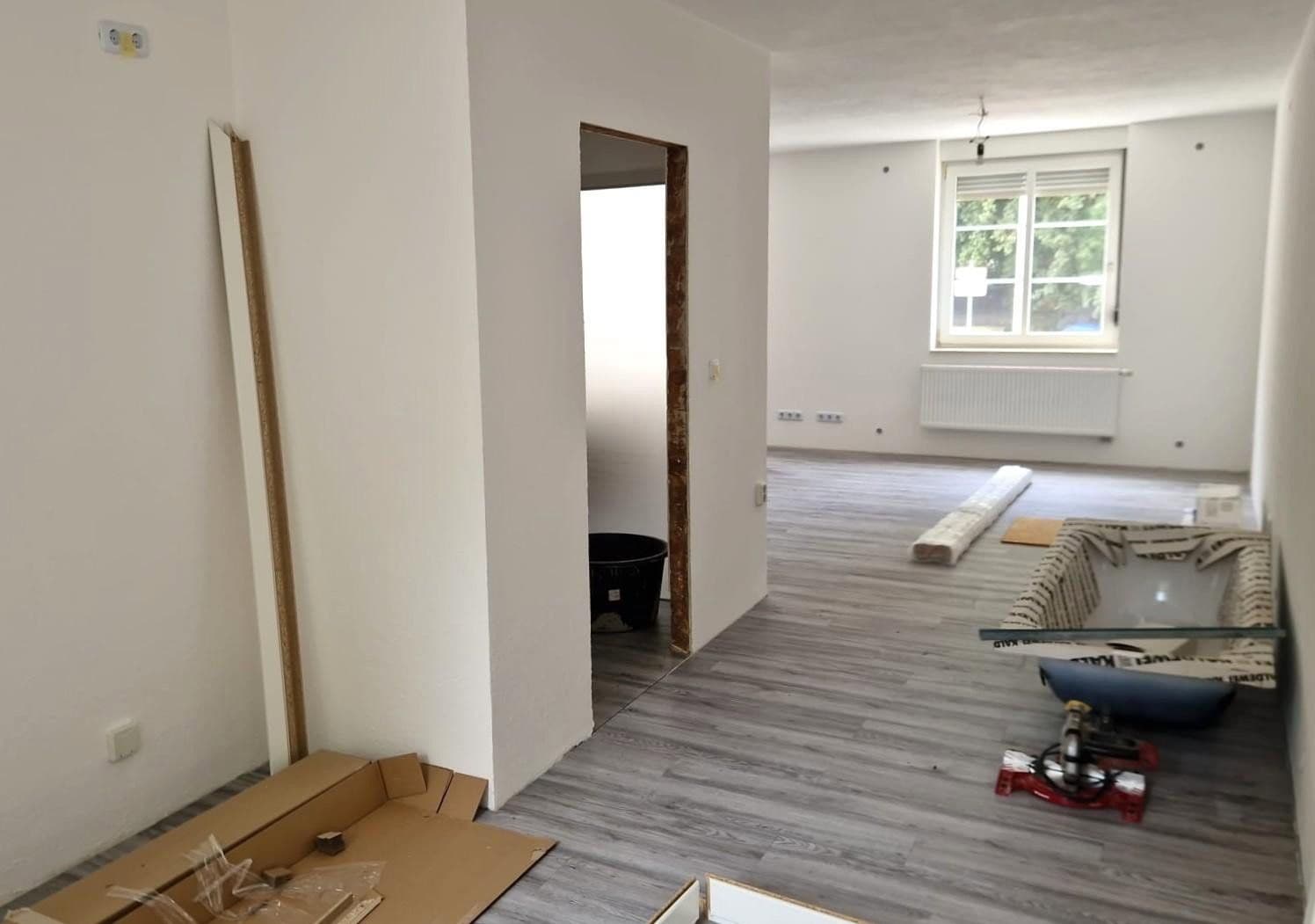 Prenájom bytu 5-izbový 140 m², Paul-Gruner-Straße 111, Chemnitz, Sasko Prenájom bytu 5-izbový 140 m², Paul-Gruner-Straße 111, Chemnitz, Sasko