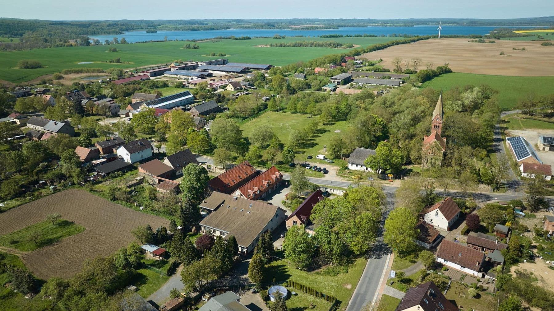 Predaj domu 4.472 m², pozemok 4.472 m², Oderberg, Brandenbursko Predaj domu 4.472 m², pozemok 4.472 m², Oderberg, Brandenbursko