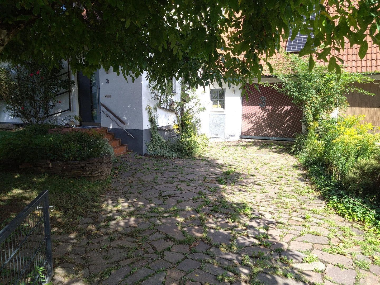 Predaj domu 154 m², pozemok 541 m², Eckental, Bavorsko Predaj domu 154 m², pozemok 541 m², Eckental, Bavorsko