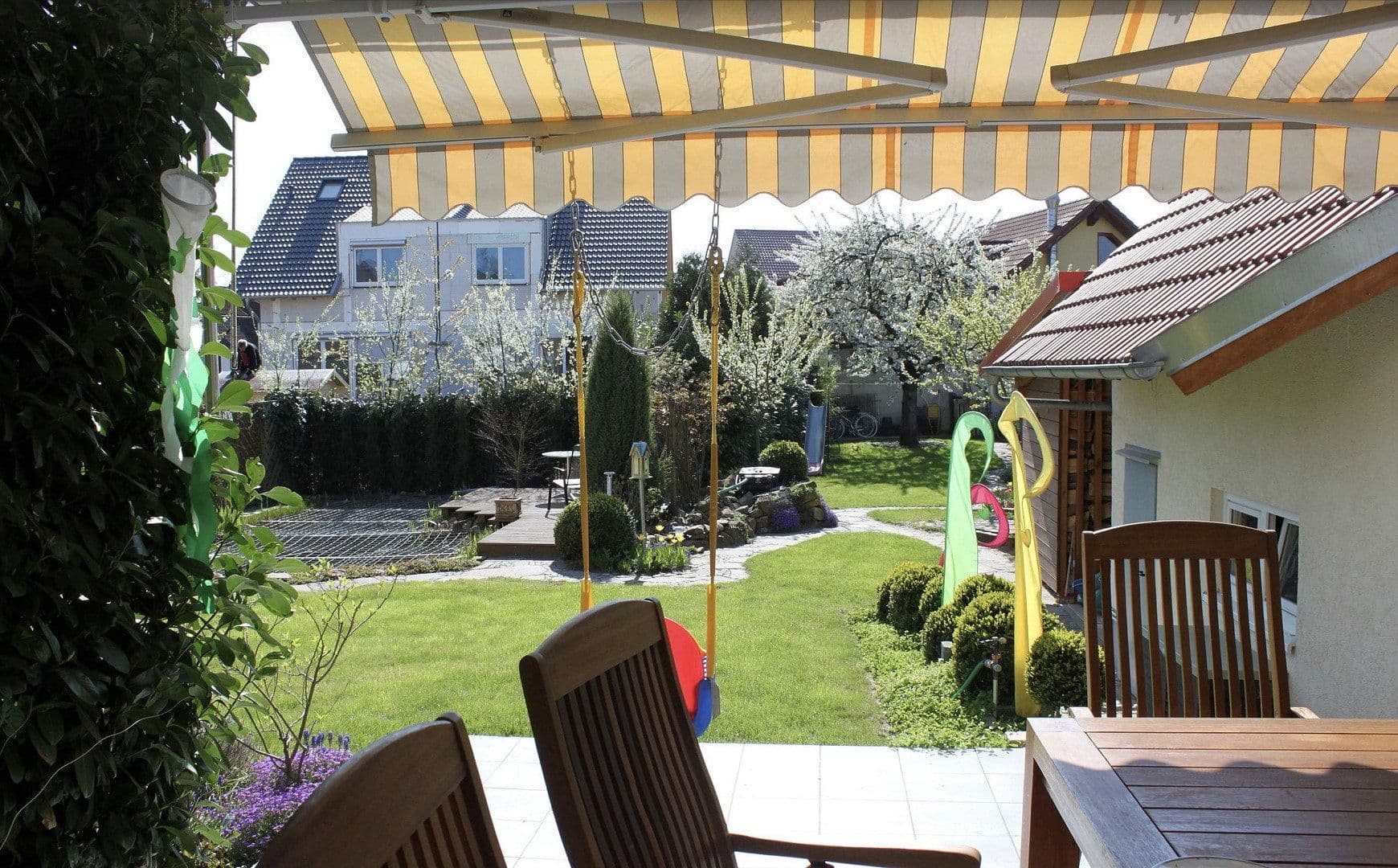 Predaj domu 287 m², pozemok 793 m², Kronau, Bádensko-Wurttembersko Predaj domu 287 m², pozemok 793 m², Kronau, Bádensko-Wurttembersko