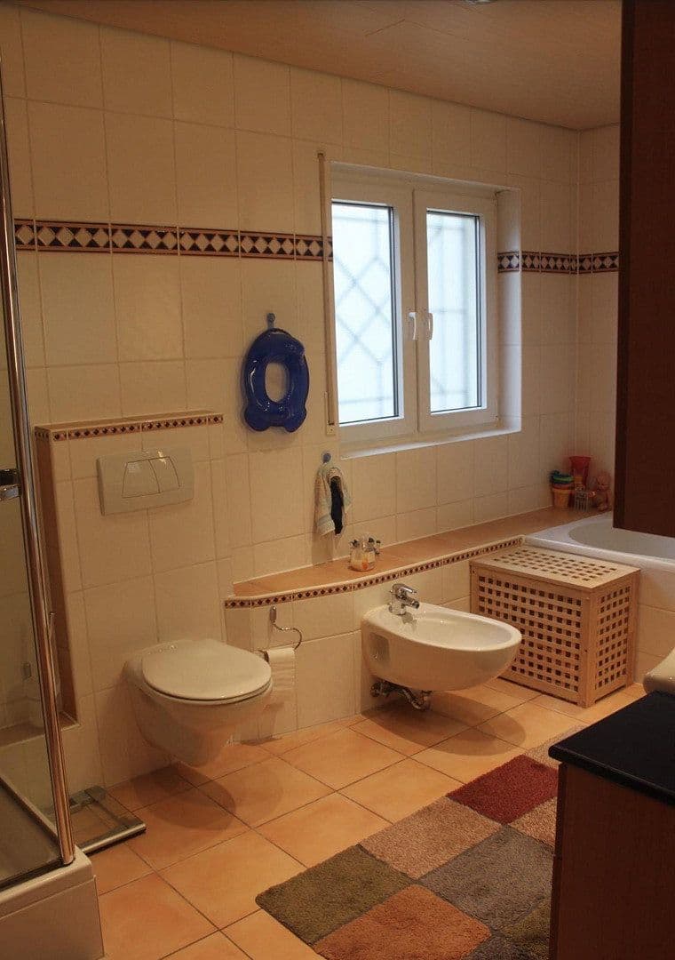 Predaj domu 287 m², pozemok 793 m², Kronau, Bádensko-Wurttembersko Predaj domu 287 m², pozemok 793 m², Kronau, Bádensko-Wurttembersko