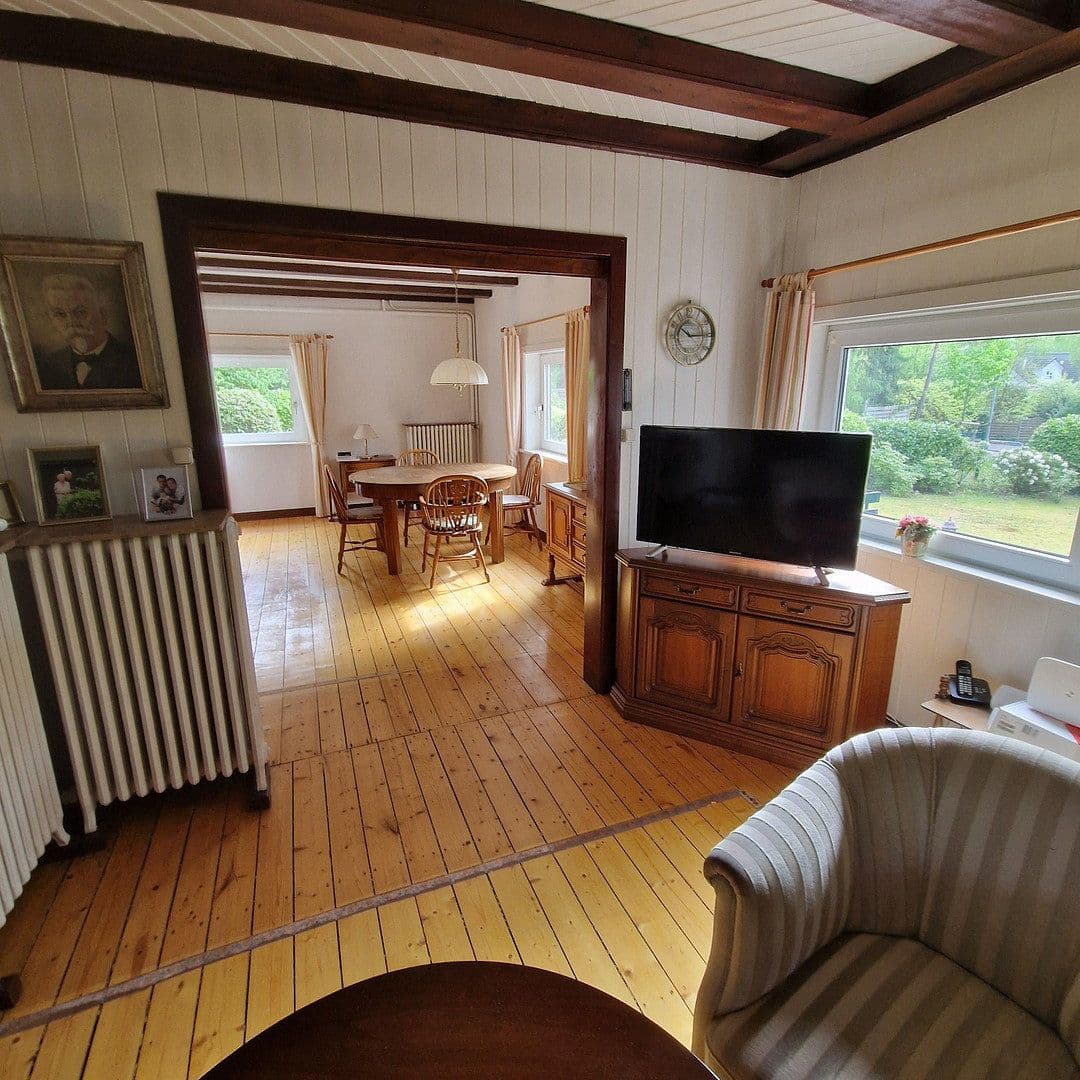 Predaj domu 118 m², pozemok 1.900 m², Seevetal, Dolné Sasko Predaj domu 118 m², pozemok 1.900 m², Seevetal, Dolné Sasko