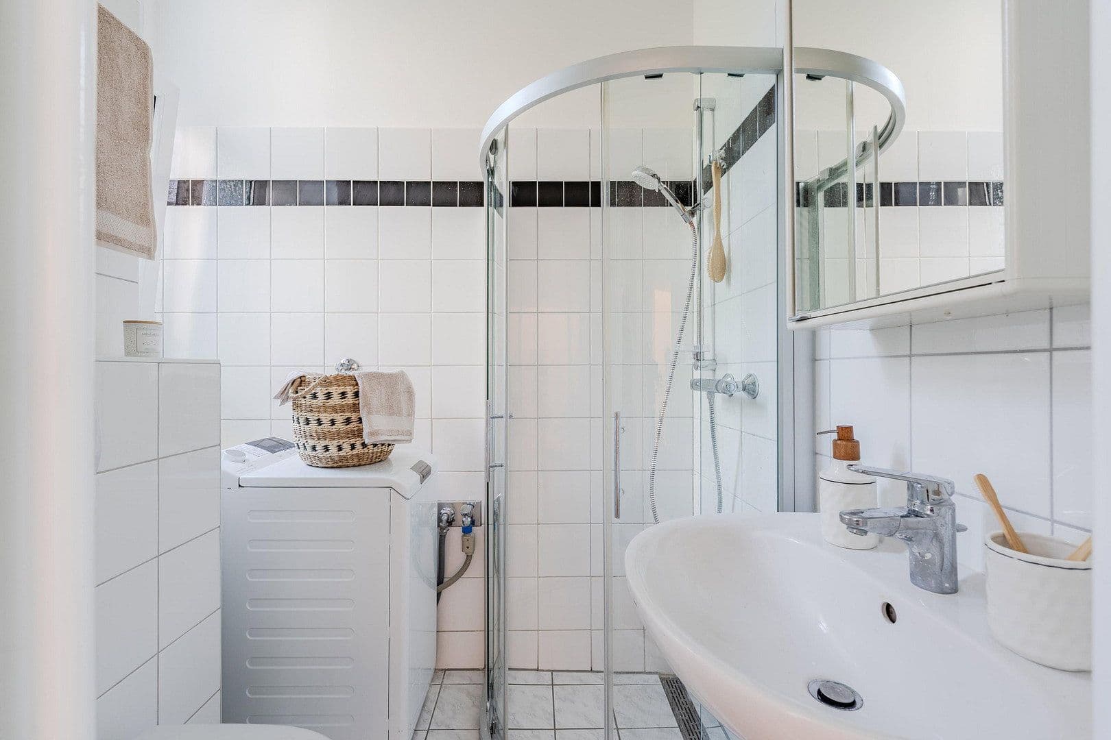 Predaj bytu 2-izbový 47 m², Prager Strasse 3, Berlin, Berlín Predaj bytu 2-izbový 47 m², Prager Strasse 3, Berlin, Berlín