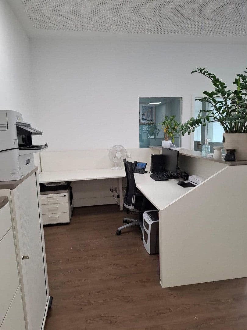 Prenájom kancelárie 160 m², Frauenrichter Str. 27, Weiden i.d.OPf., Bavorsko Prenájom kancelárie 160 m², Frauenrichter Str. 27, Weiden i.d.OPf., Bavorsko