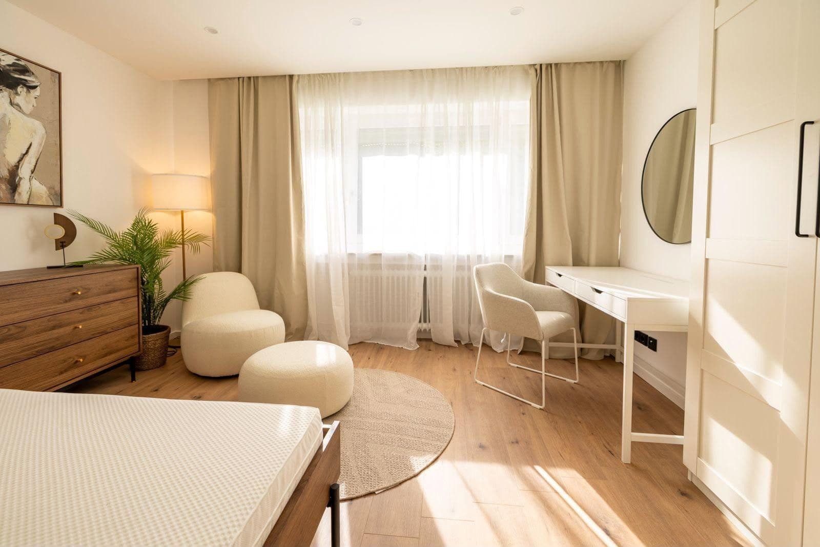 Prenájom bytu 92 m², Garmischer Straße 193, München, Bavorsko Prenájom bytu 92 m², Garmischer Straße 193, München, Bavorsko