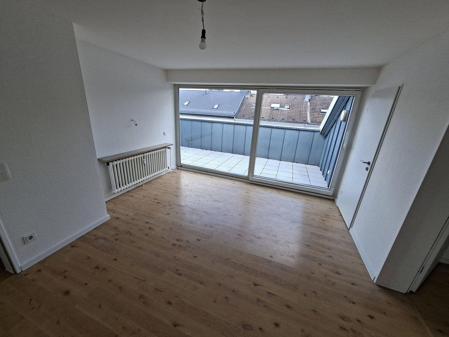 Prenájom bytu 3-izbový 82 m², Haupstr. 48, Solingen, Severné Porýnie - Westfálsko Prenájom bytu 3-izbový 82 m², Haupstr. 48, Solingen, Severné Porýnie - Westfálsko