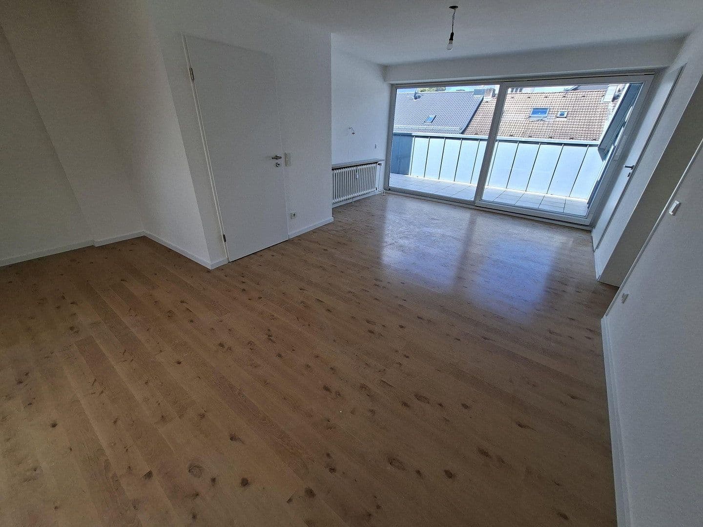 Prenájom bytu 3-izbový 82 m², Haupstr. 48, Solingen, Severné Porýnie - Westfálsko Prenájom bytu 3-izbový 82 m², Haupstr. 48, Solingen, Severné Porýnie - Westfálsko