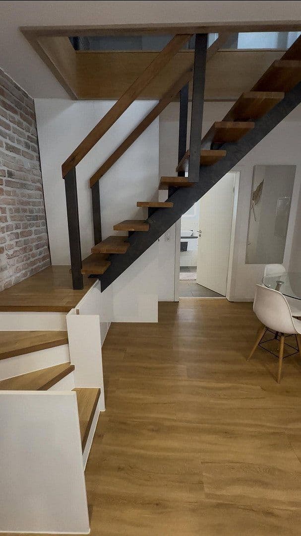 Prenájom bytu 4-izbový 78 m², Lothringerstrasse 25, Wiesbaden, Hesensko Prenájom bytu 4-izbový 78 m², Lothringerstrasse 25, Wiesbaden, Hesensko