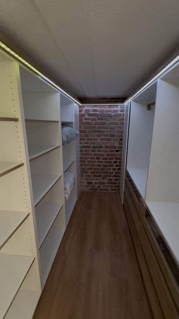 Prenájom bytu 4-izbový 78 m², Lothringerstrasse 25, Wiesbaden, Hesensko Prenájom bytu 4-izbový 78 m², Lothringerstrasse 25, Wiesbaden, Hesensko