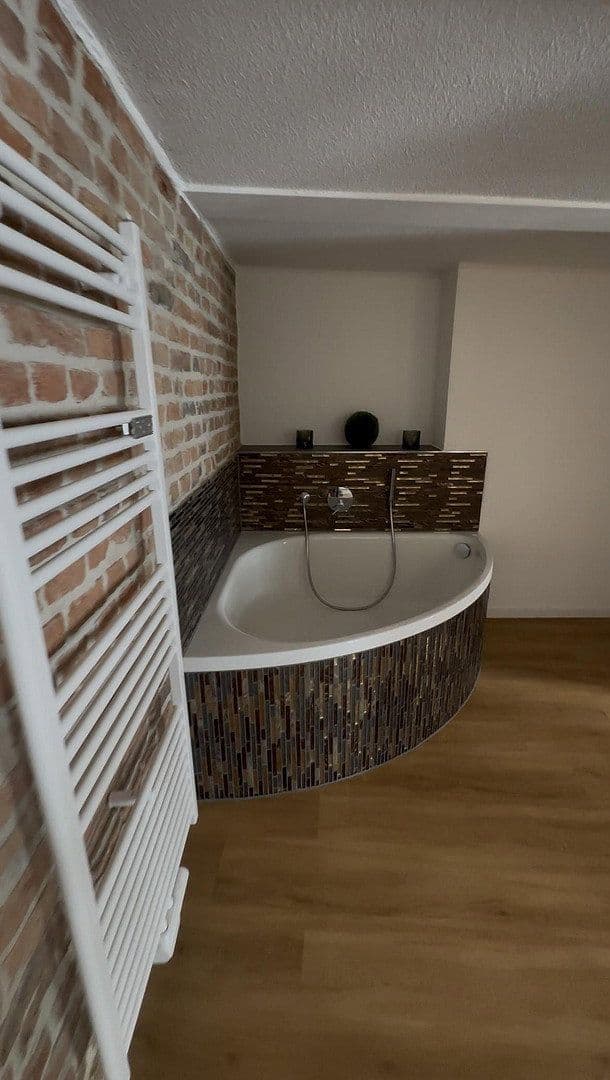 Prenájom bytu 4-izbový 78 m², Lothringerstrasse 25, Wiesbaden, Hesensko Prenájom bytu 4-izbový 78 m², Lothringerstrasse 25, Wiesbaden, Hesensko