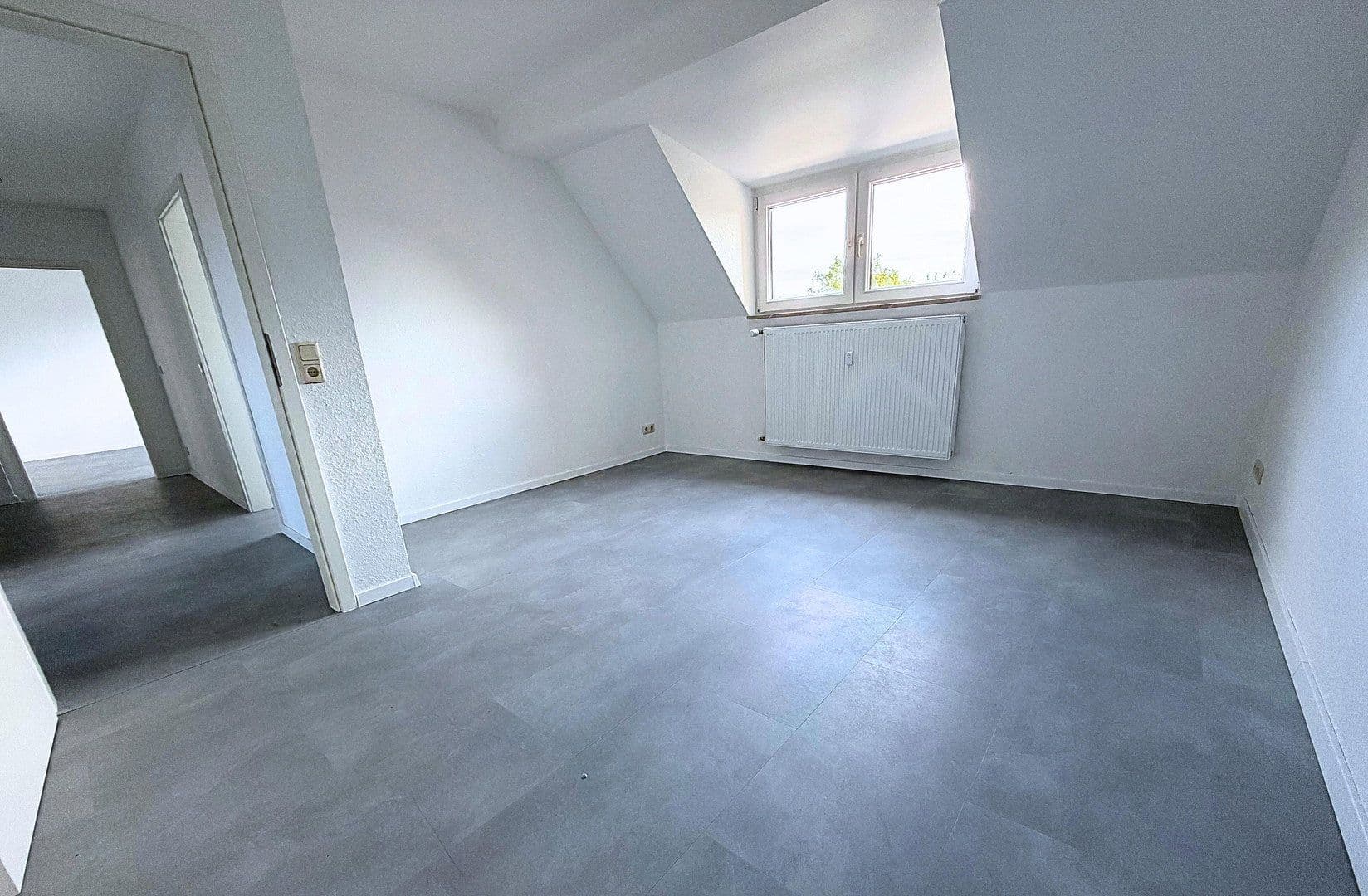 Prenájom bytu 3-izbový 83 m², Von-der-Mark-Str. 37, Duisburg, Severné Porýnie - Westfálsko Prenájom bytu 3-izbový 83 m², Von-der-Mark-Str. 37, Duisburg, Severné Porýnie - Westfálsko
