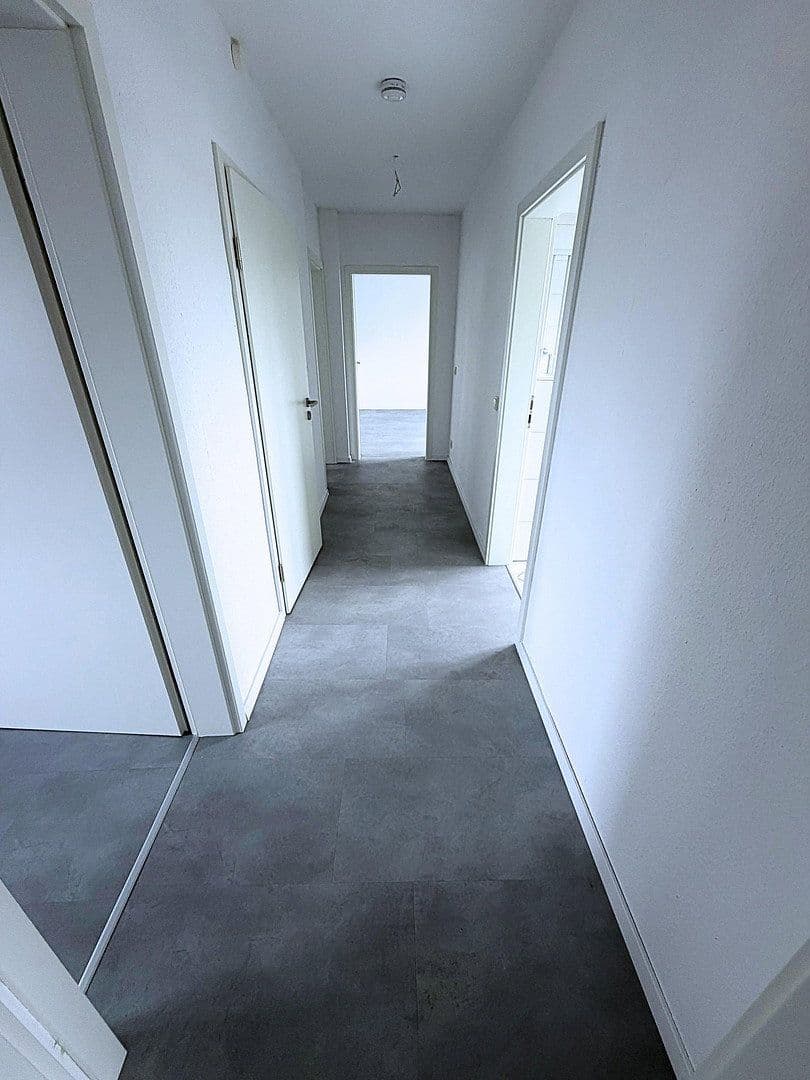 Prenájom bytu 3-izbový 83 m², Von-der-Mark-Str. 37, Duisburg, Severné Porýnie - Westfálsko Prenájom bytu 3-izbový 83 m², Von-der-Mark-Str. 37, Duisburg, Severné Porýnie - Westfálsko