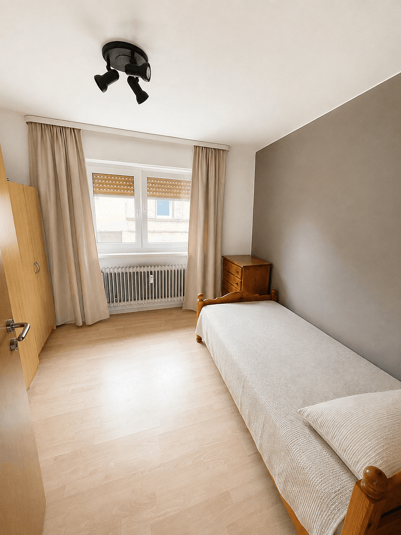 Prenájom bytu 4-izbový 137 m², Sprendlinger Strasse 5, Pfaffen-Schwabenheim, Porýnie-Falcko Prenájom bytu 4-izbový 137 m², Sprendlinger Strasse 5, Pfaffen-Schwabenheim, Porýnie-Falcko