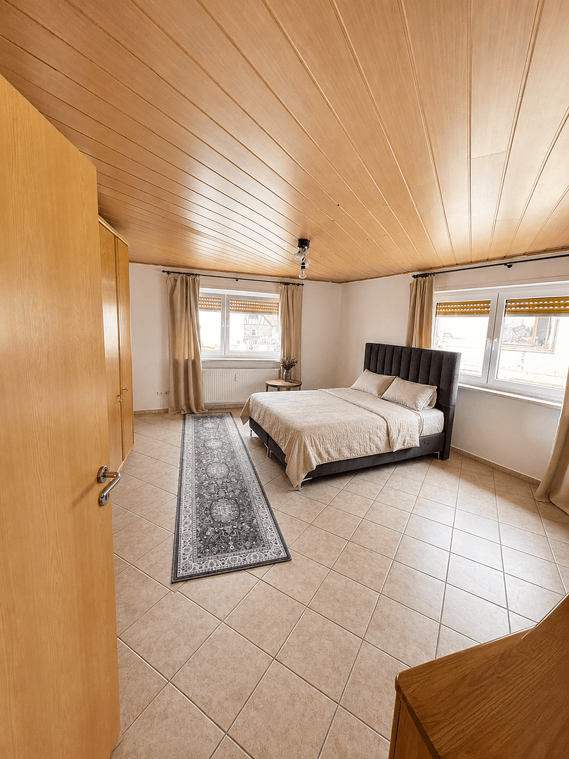 Prenájom bytu 4-izbový 137 m², Sprendlinger Strasse 5, Pfaffen-Schwabenheim, Porýnie-Falcko Prenájom bytu 4-izbový 137 m², Sprendlinger Strasse 5, Pfaffen-Schwabenheim, Porýnie-Falcko